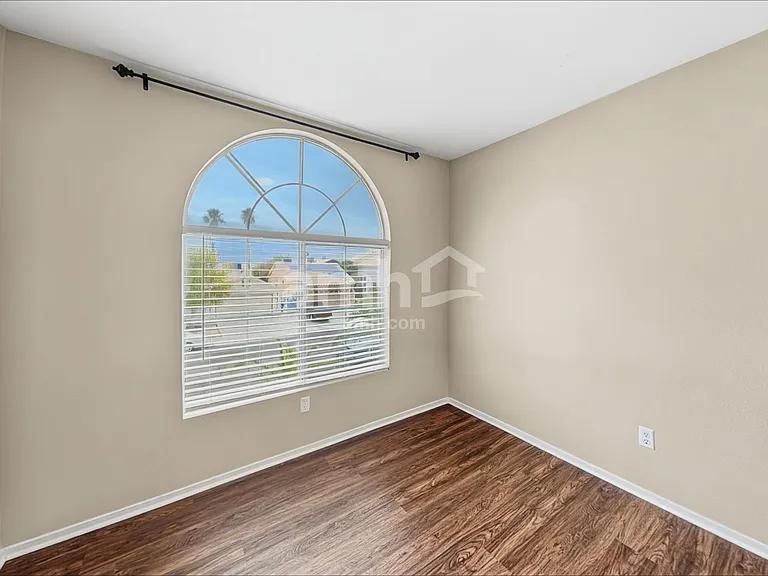 1717 Cedar Bluffs Way — Photo 16