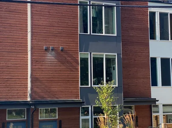 13735 35th Ave NE #B, Seattle, WA 98125