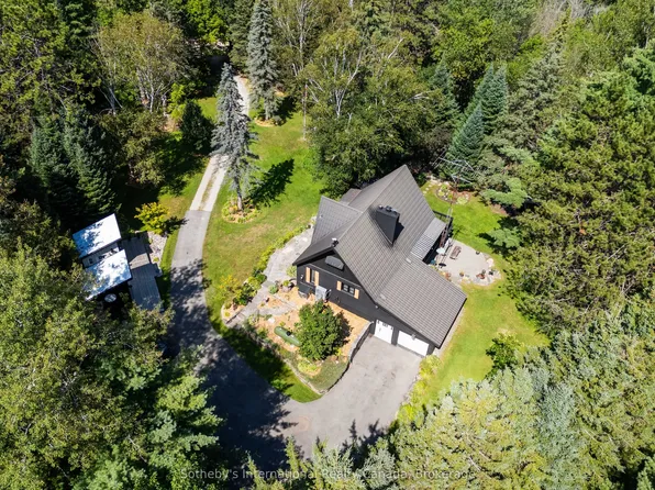 132 Douglas Dr, Bracebridge, ON P1L 1W9
