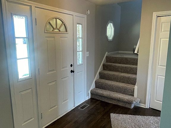 2nd image of 71 Victorian Dr