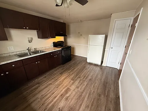 127 Trenton St #12 Photo 1