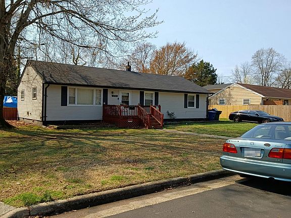 2nd image of 210 Woodhaven Rd