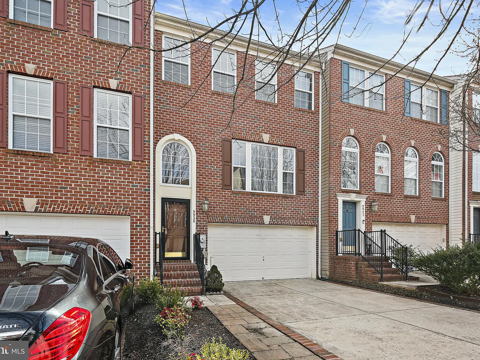 3 bed, 2.5 bath, 3147 sqft, $3,500 — Photo 3