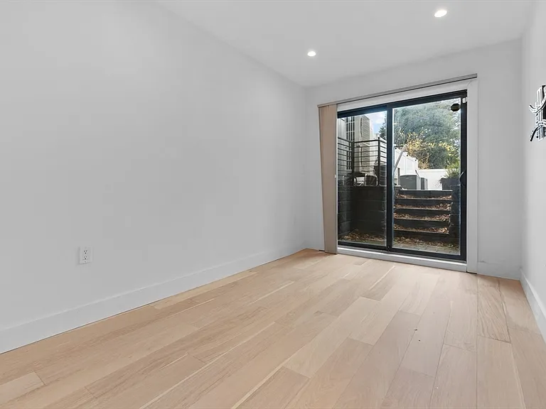 143 Trenton St #1 — Photo 14