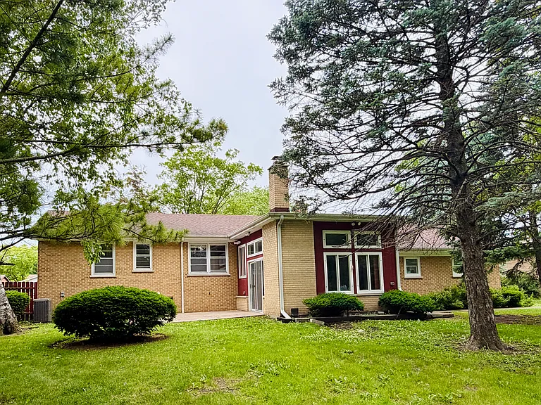533 Ridge Ave — Photo 15
