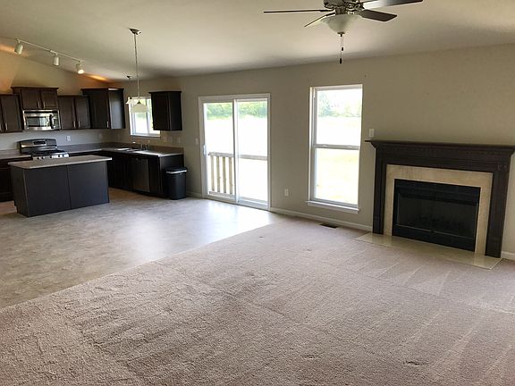Vaulted great room & Kitchen