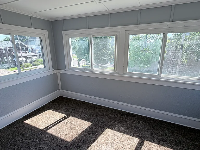 947 High Ave NW — Photo 16