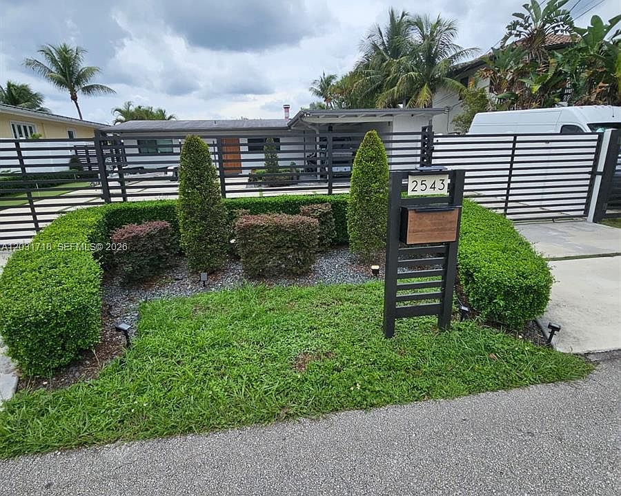 1st image of 2543 Gulfstream Ln