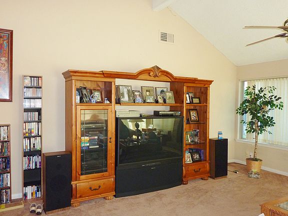 2nd image of 3251 Meadway Dr