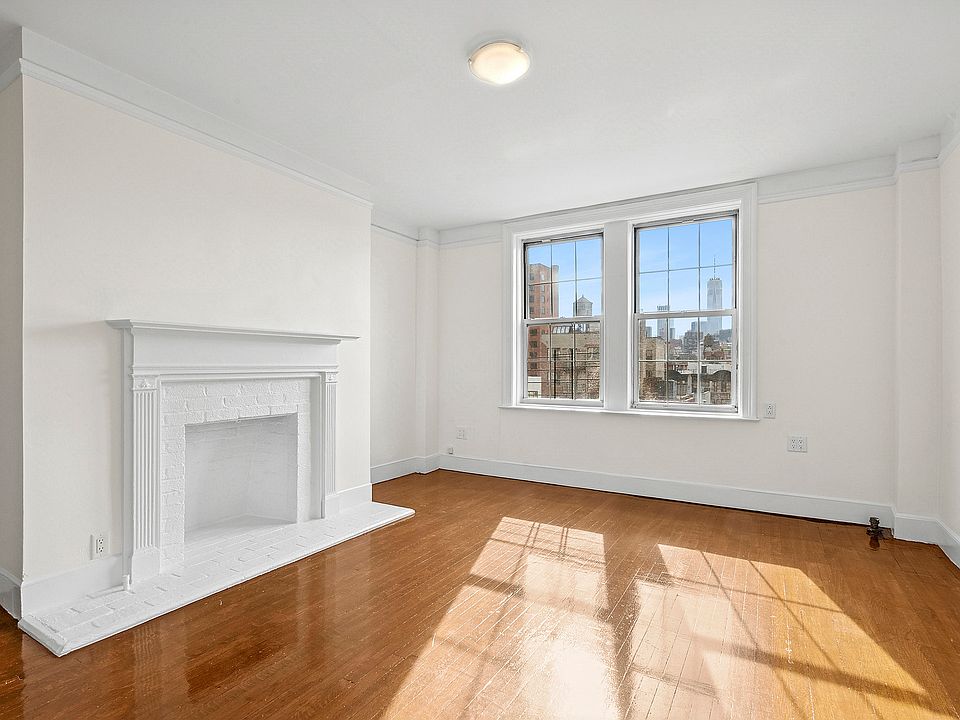 1st image of 123 Waverly Pl APT 8A