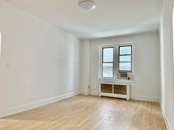 854 West 181st Street image 2 of 16