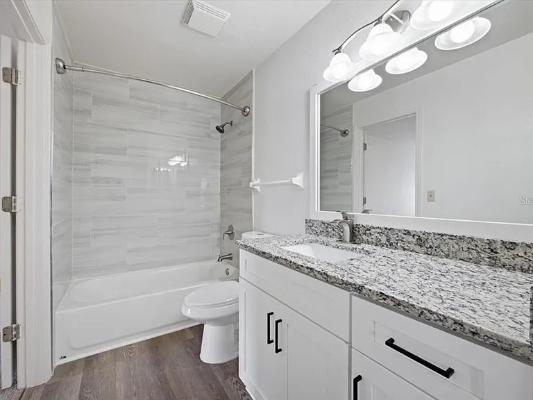 1612 Columbia Arms Cir #237 — Photo 12