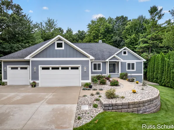 6335 Silverton Dr, Muskegon, MI 49444