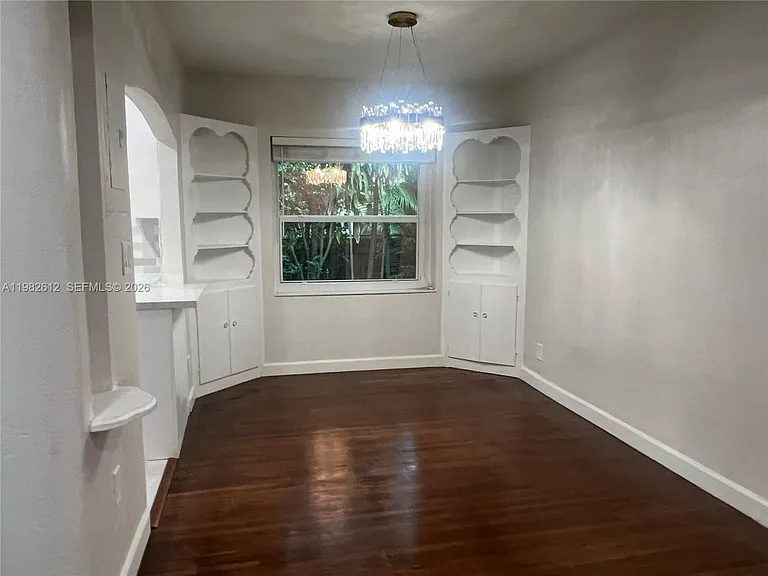 1900 Tigertail Ave #1 — Photo 4