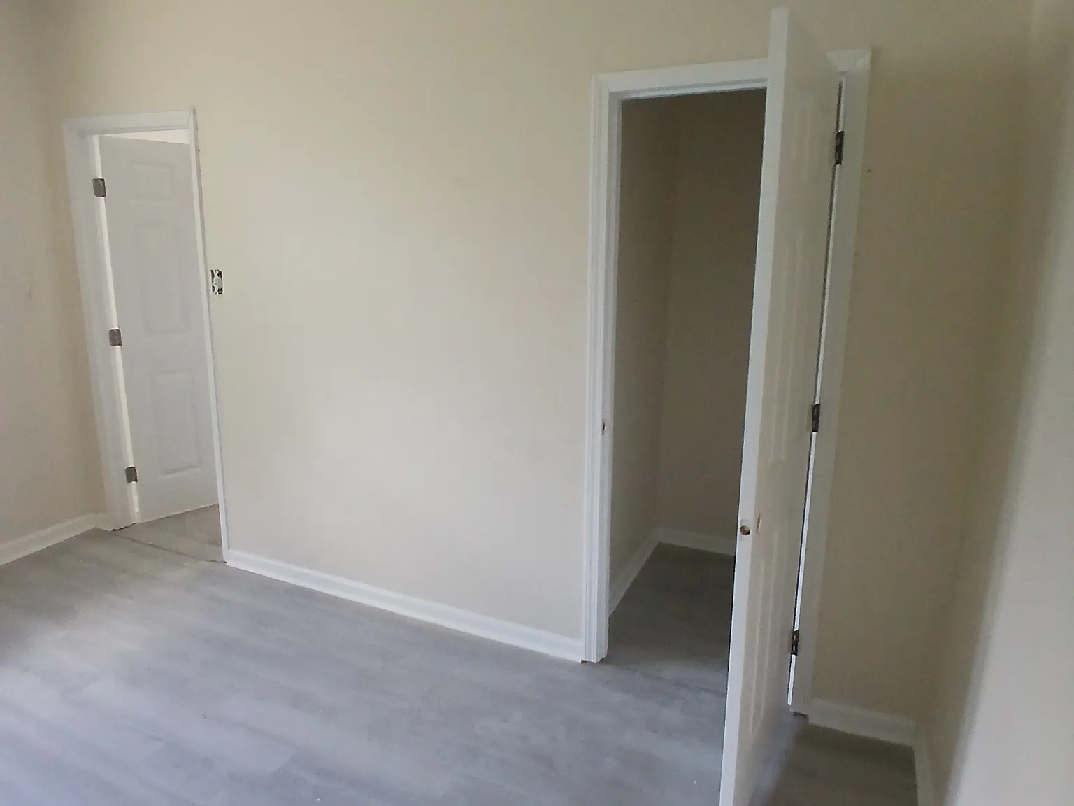 3 bed, 1.5 bath, 1028 sqft, $899 — Photo 1