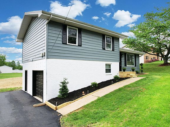 3rd image of 1680 Rolling Brook Dr NE