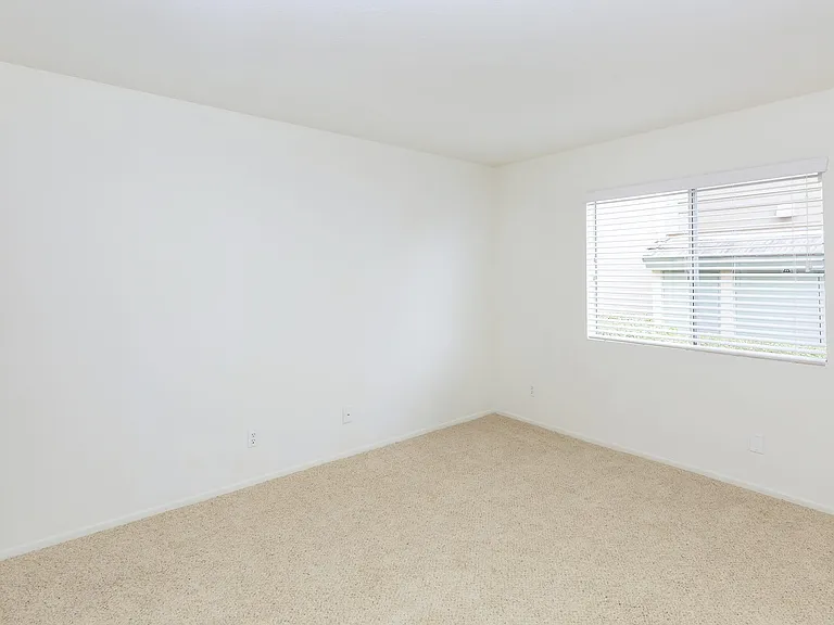 Windrose Apartments — Photo 12