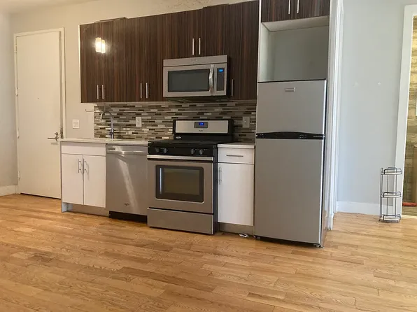 1054 Putnam Avenue image 1 of 9