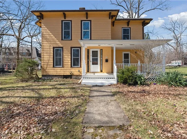 34 N Park St, Oberlin, OH 44074