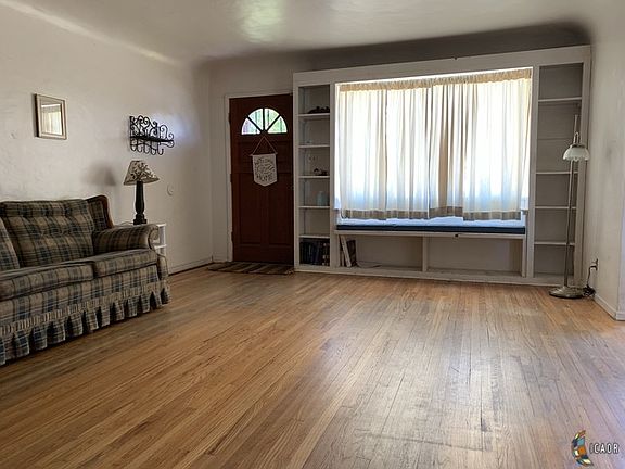 3rd image of 1061 Lenrey Ave