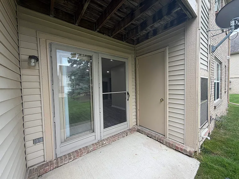 44411 Sunnyside Dr — Photo 26