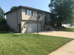 419 Wesson Ave, Hudson, IA 50643