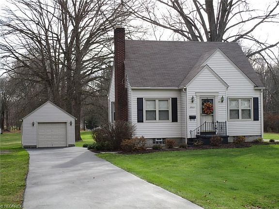 2nd image of 2965 Denver Dr