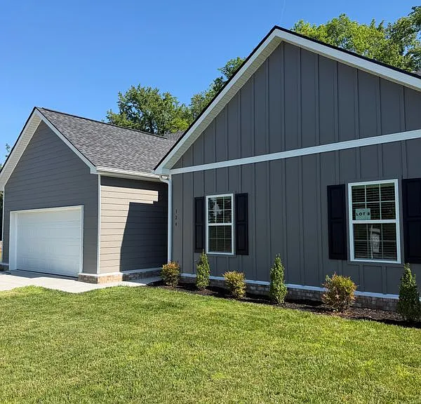 124 Centennial Ln — Photo 2