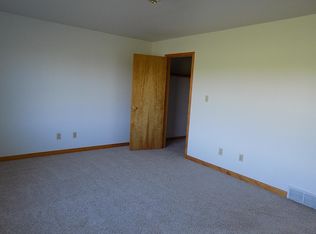 3171 Creek Rd, Youngstown, NY 14174