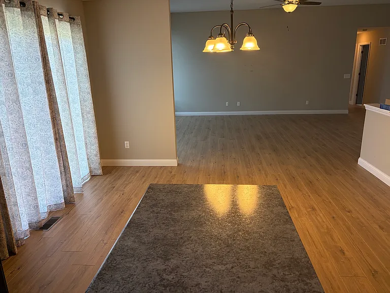 627 Gandalf Ln — Photo 9
