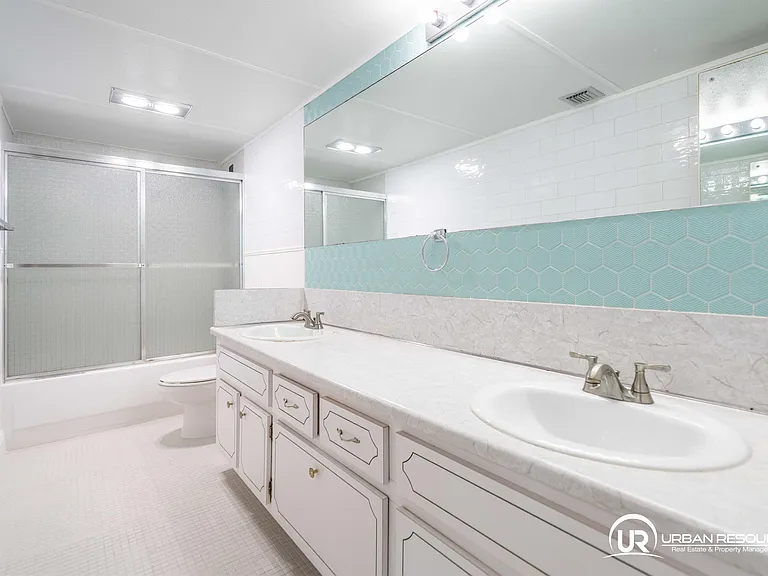 9500 W Bay Harbor Dr #7D — Photo 21