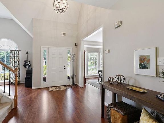 4th image of 4014 Union Walk Cir SE