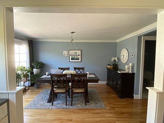 2nd image of 7 Munroe St