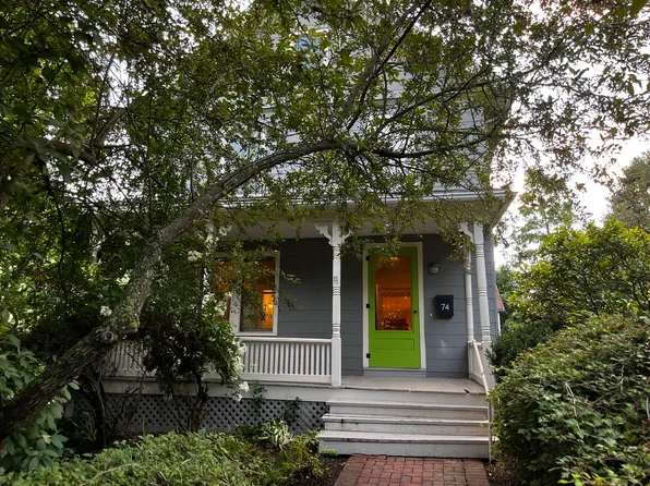 74 Cottage St, Amherst, MA 01002
