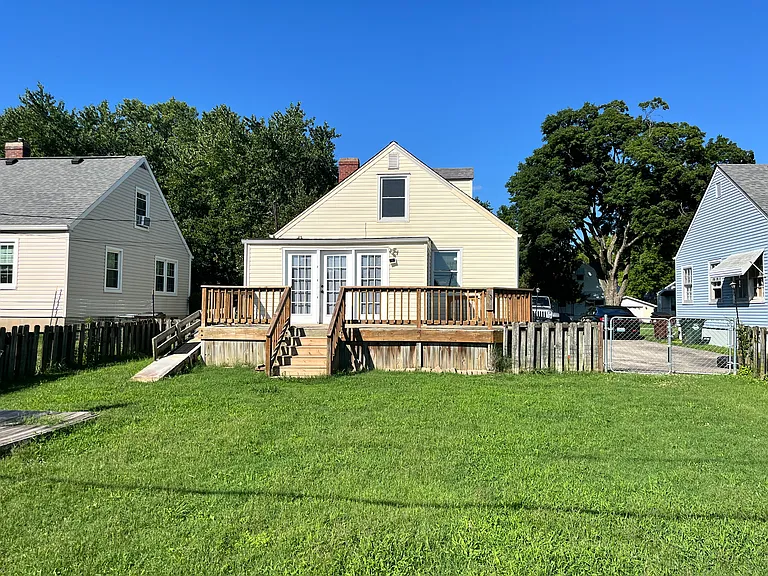 102 Staebler Ave — Photo 8