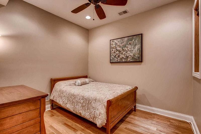 1st image of 1001 N Damen Ave APT 1