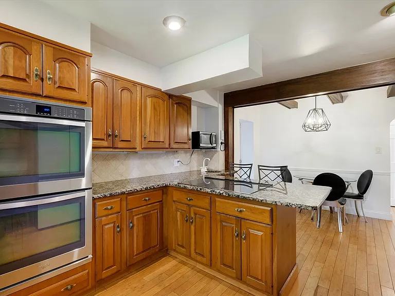 304 Winding Way — Photo 8