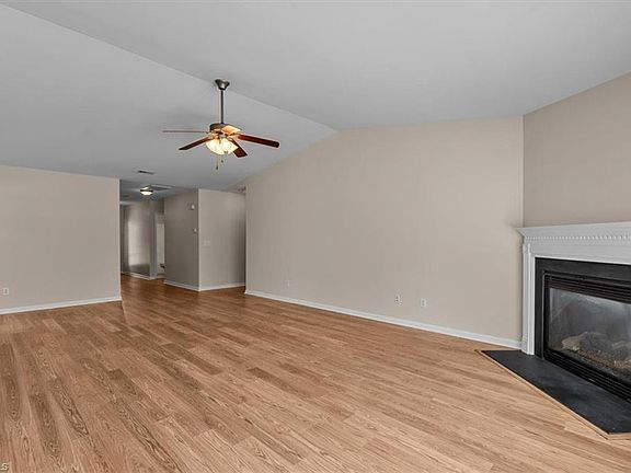 4th image of 5862 Sunny Ridge Trl
