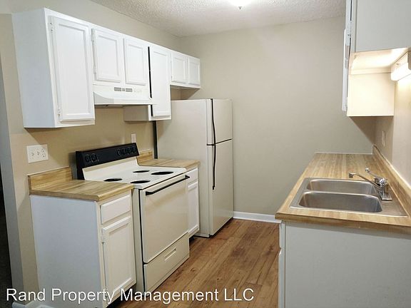 3rd image of 201 Overbrook Dr Ofc 1