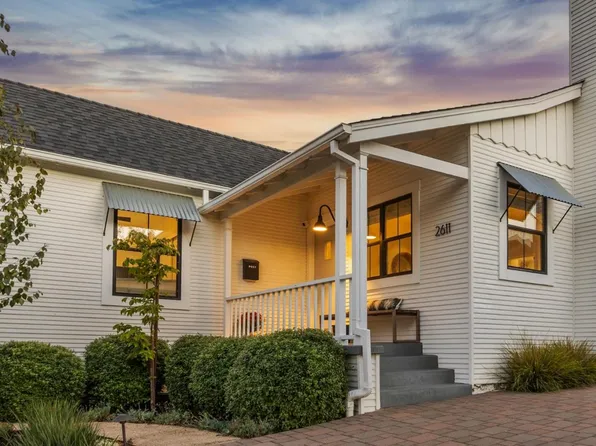 2611 Thornhill Dr, San Carlos, CA 94070
