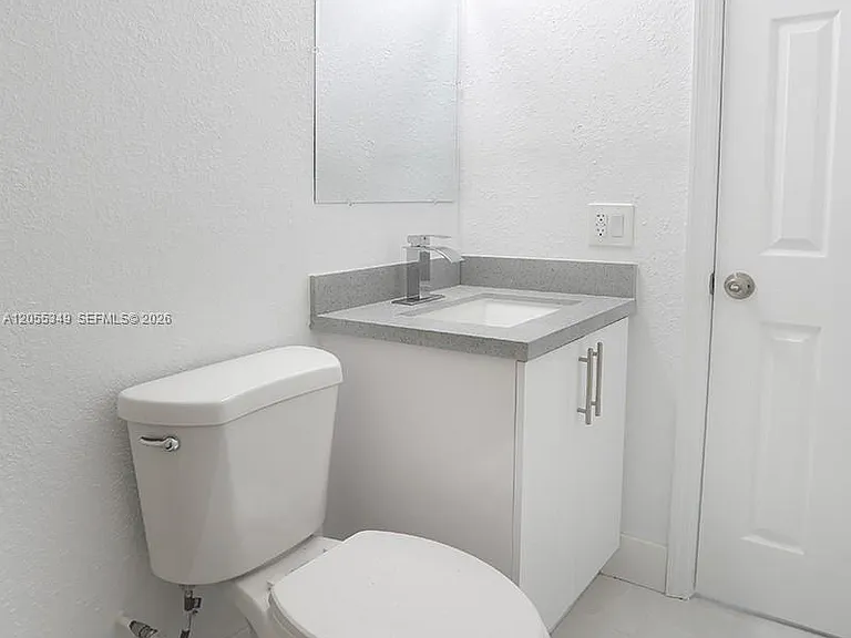 995 SW 14th Ave #995 — Photo 19