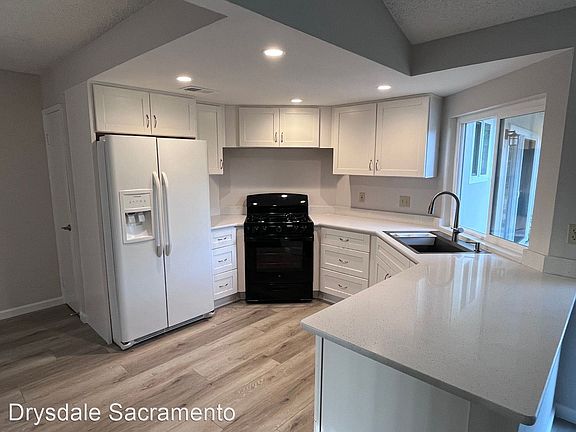 2nd image of 8190 Twin Oaks Ave