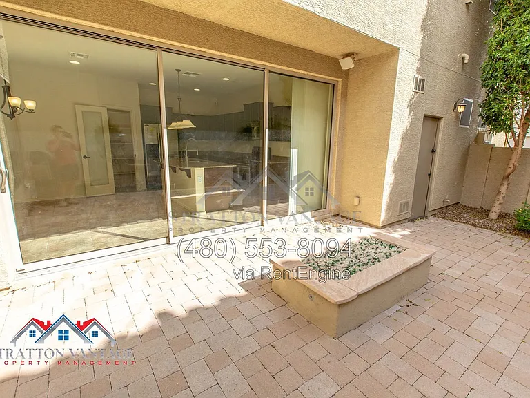 4467 E Remington Dr — Photo 41