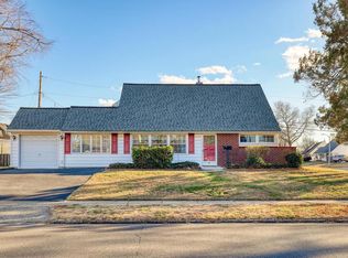 110 Kenwood Dr N, LEVITTOWN, PA 19055