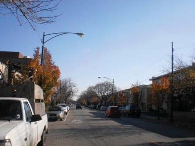2nd image of 5858 W Lawrence Ave