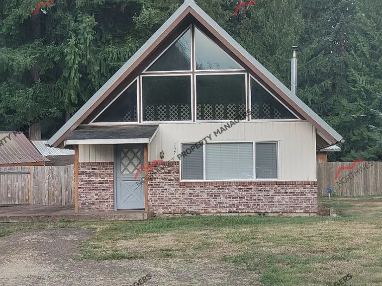 137 Baker Dr — Photo 1