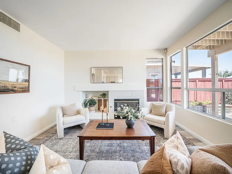 2283 Rock View Gln — Photo 15