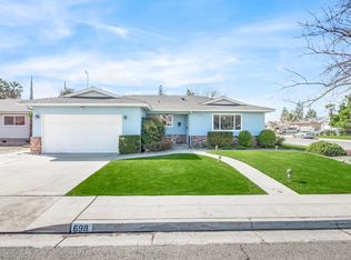 698 W Pat Dr, Clovis, CA 93612