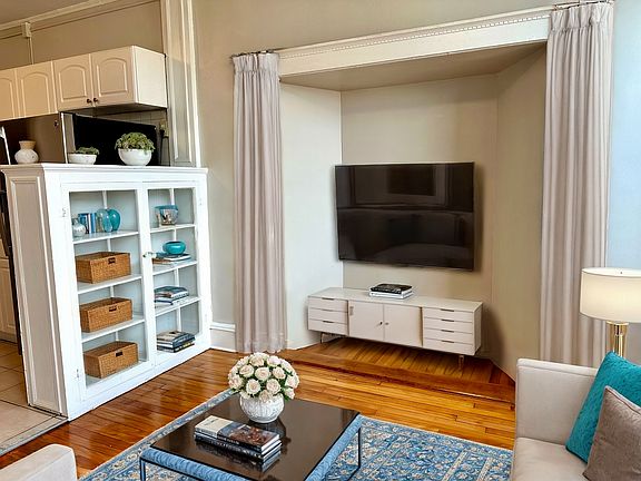 4th image of 79 Egmont St #5
