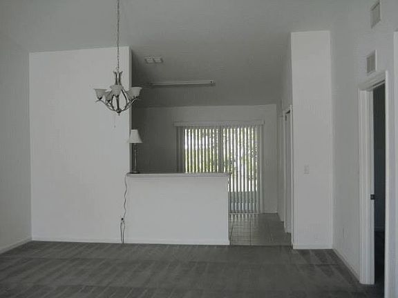 5th image of 31 Pine Grove Dr